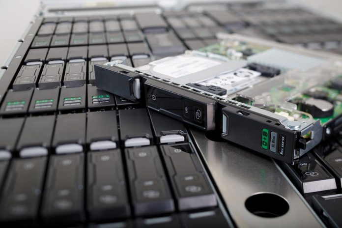 Arm declara: Un milion de servere pentru data centere vor fi livrate in 2018