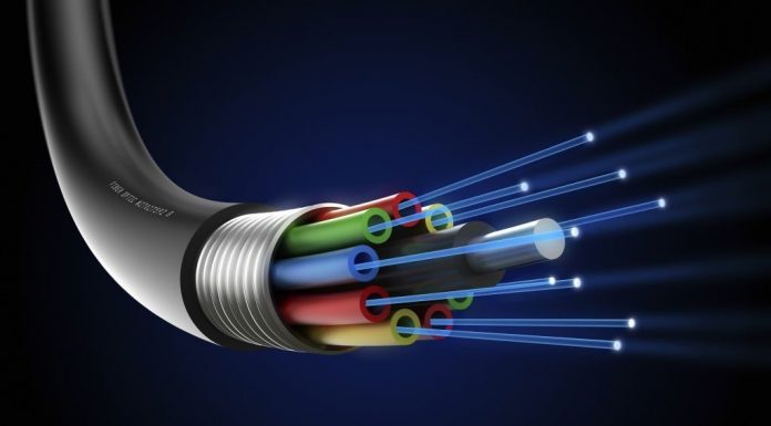 Marea Britanie investeste 180 de milioane de dolari intr-o retea de fibra optica din Africa